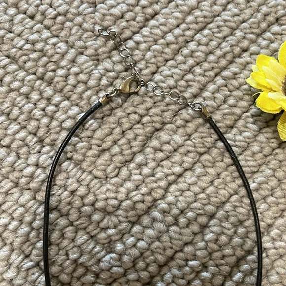 TWO NECKLACES - Picture 5 of 5